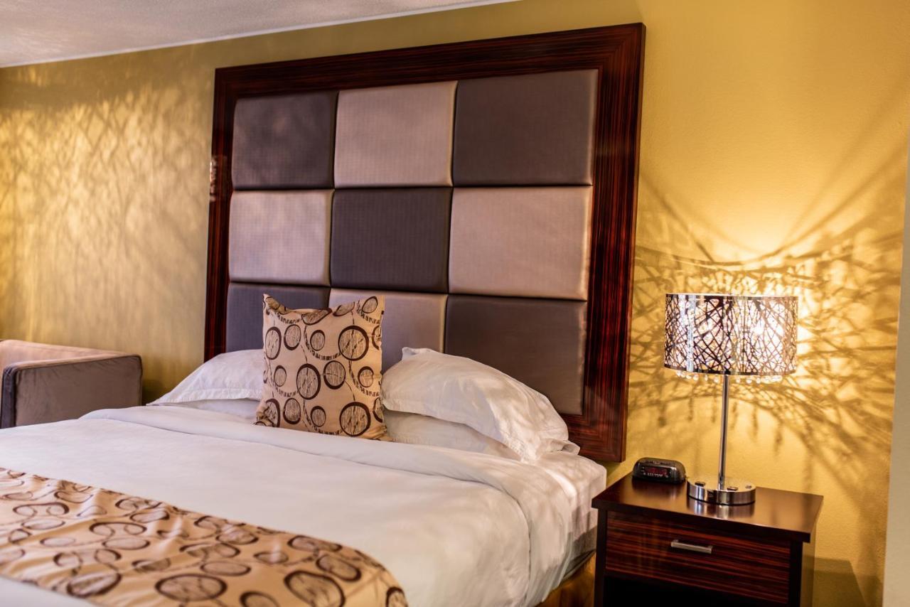 Gateway Inn And Suites 살리다 외부 사진