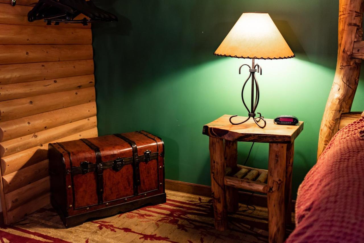 Gateway Inn And Suites 살리다 외부 사진